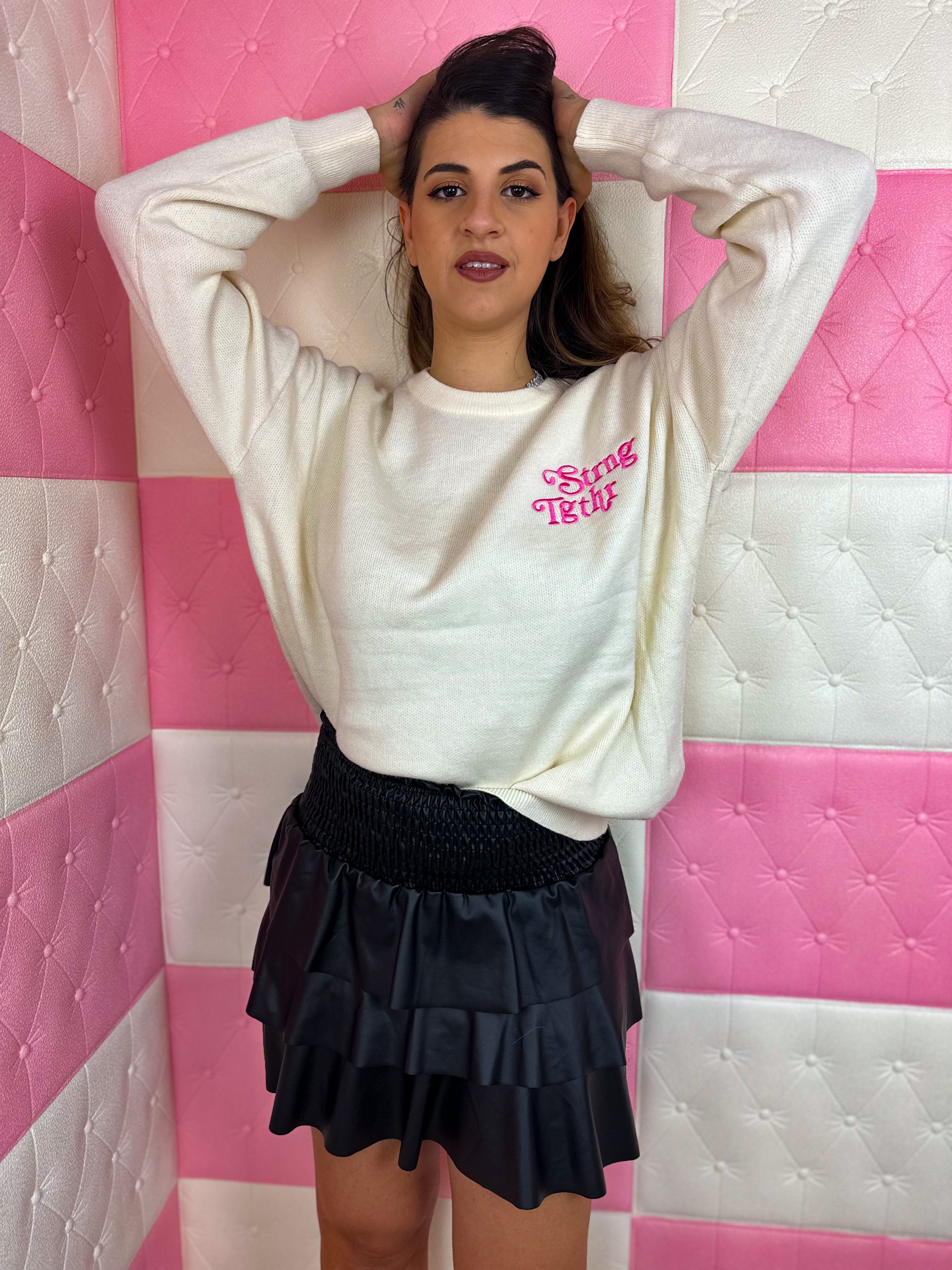 Pullover “Strong together”