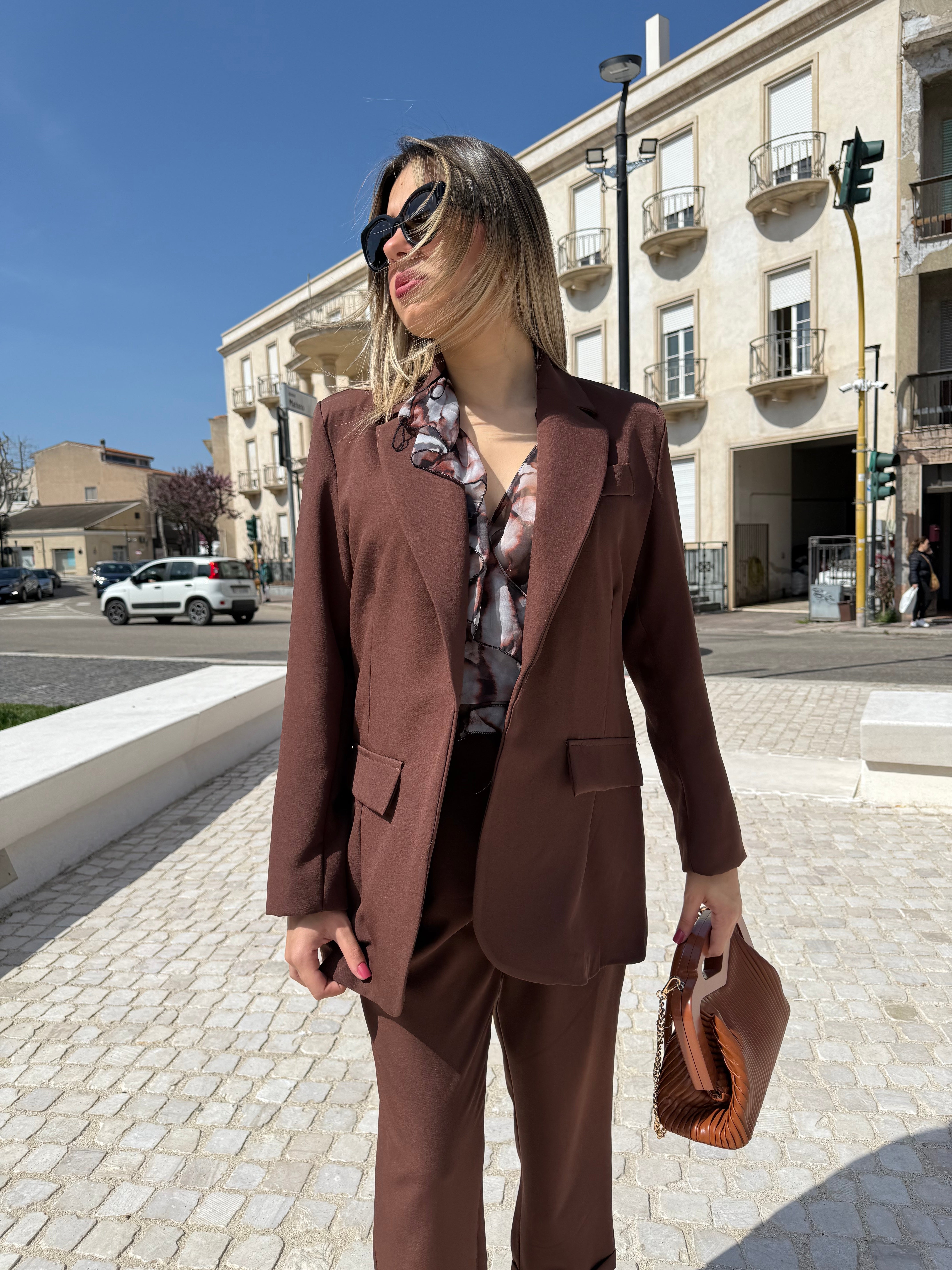 Completo “Agnes” marrone