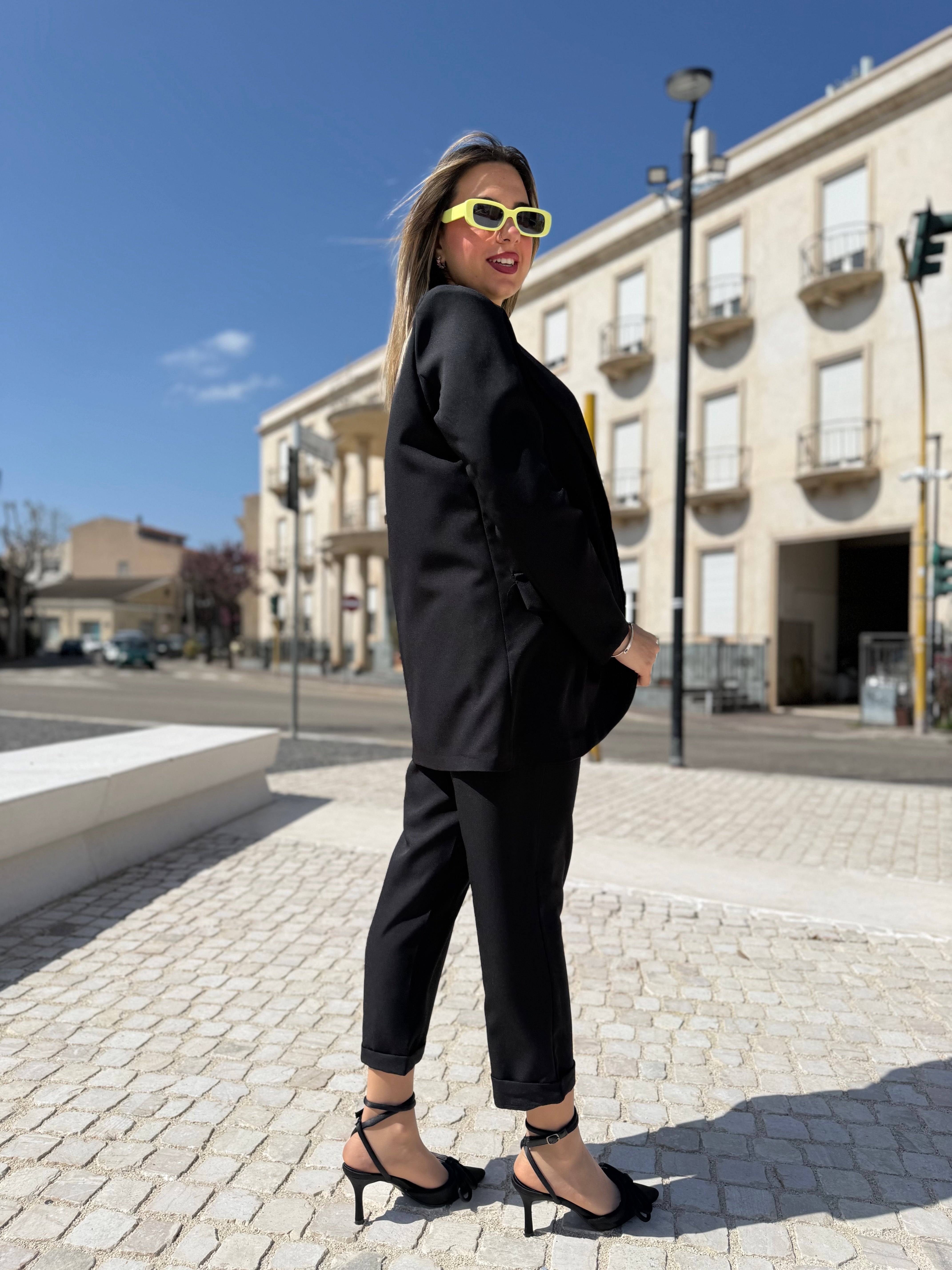 Completo “Agnes” nero