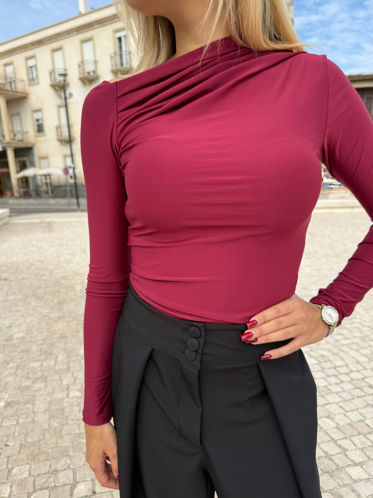 Maglia “Kimmie More” bordeaux