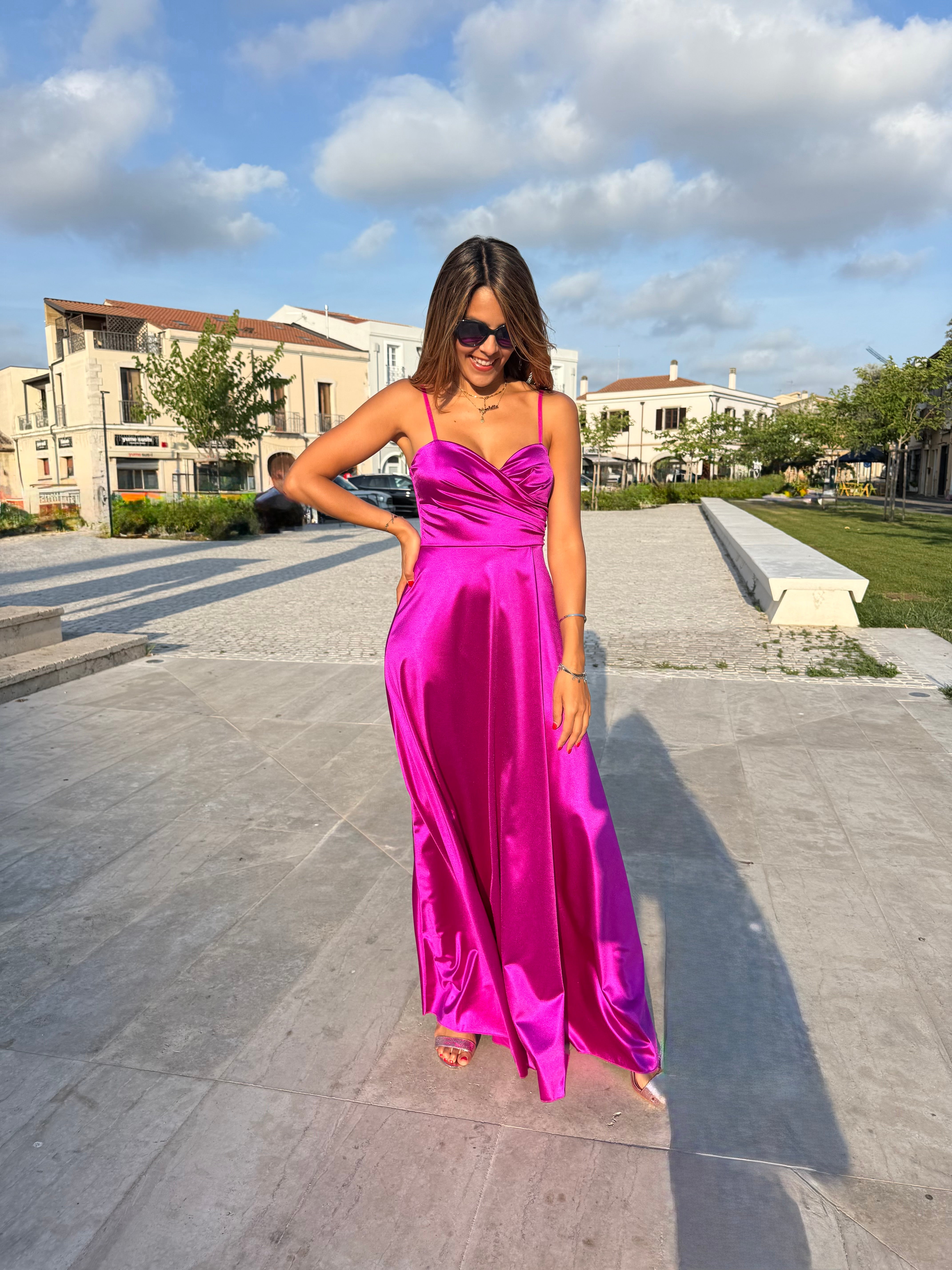 Maxi abito “Satin Glow” magenta