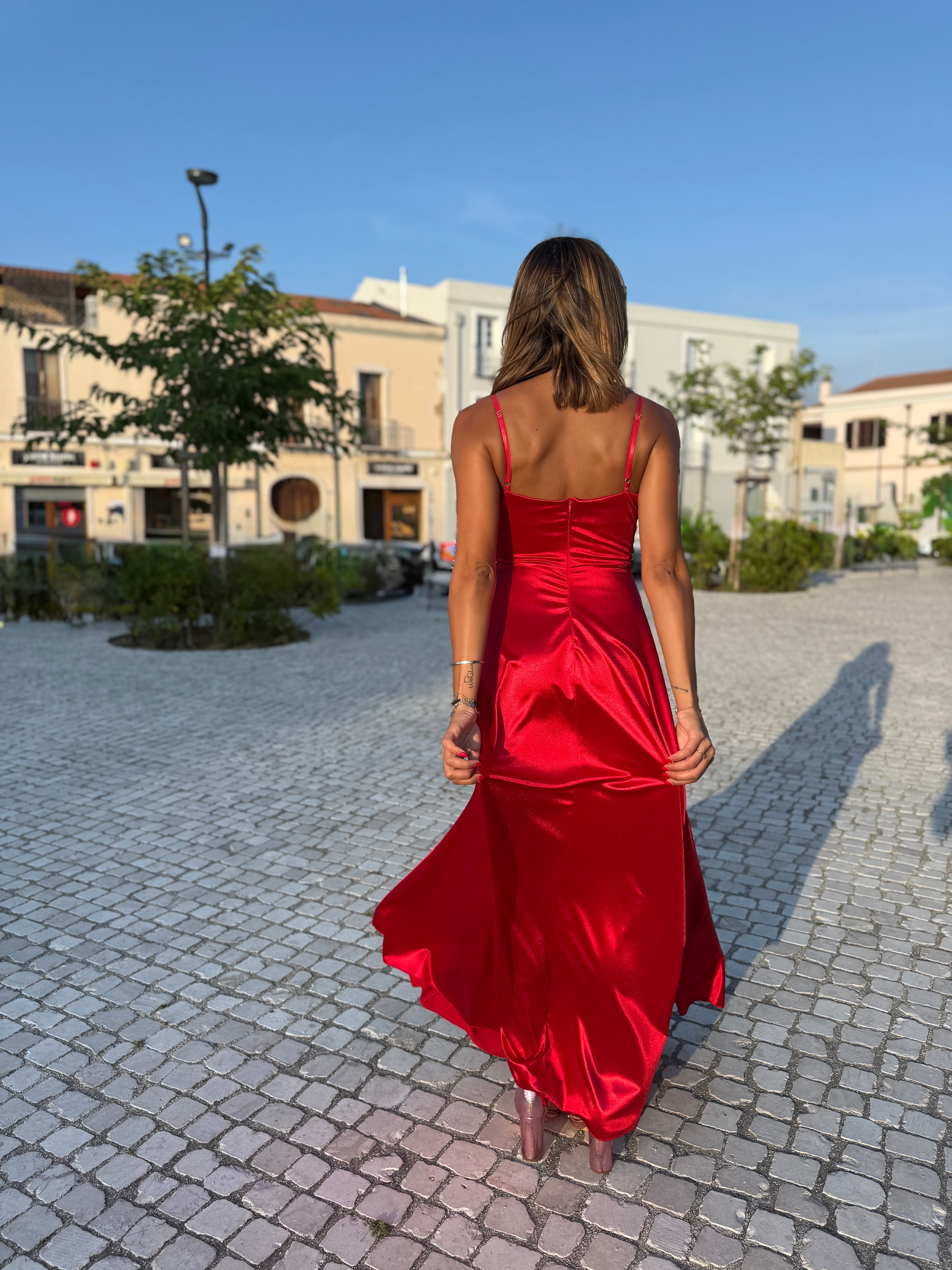 Maxi abito “Satin Glow” rosso