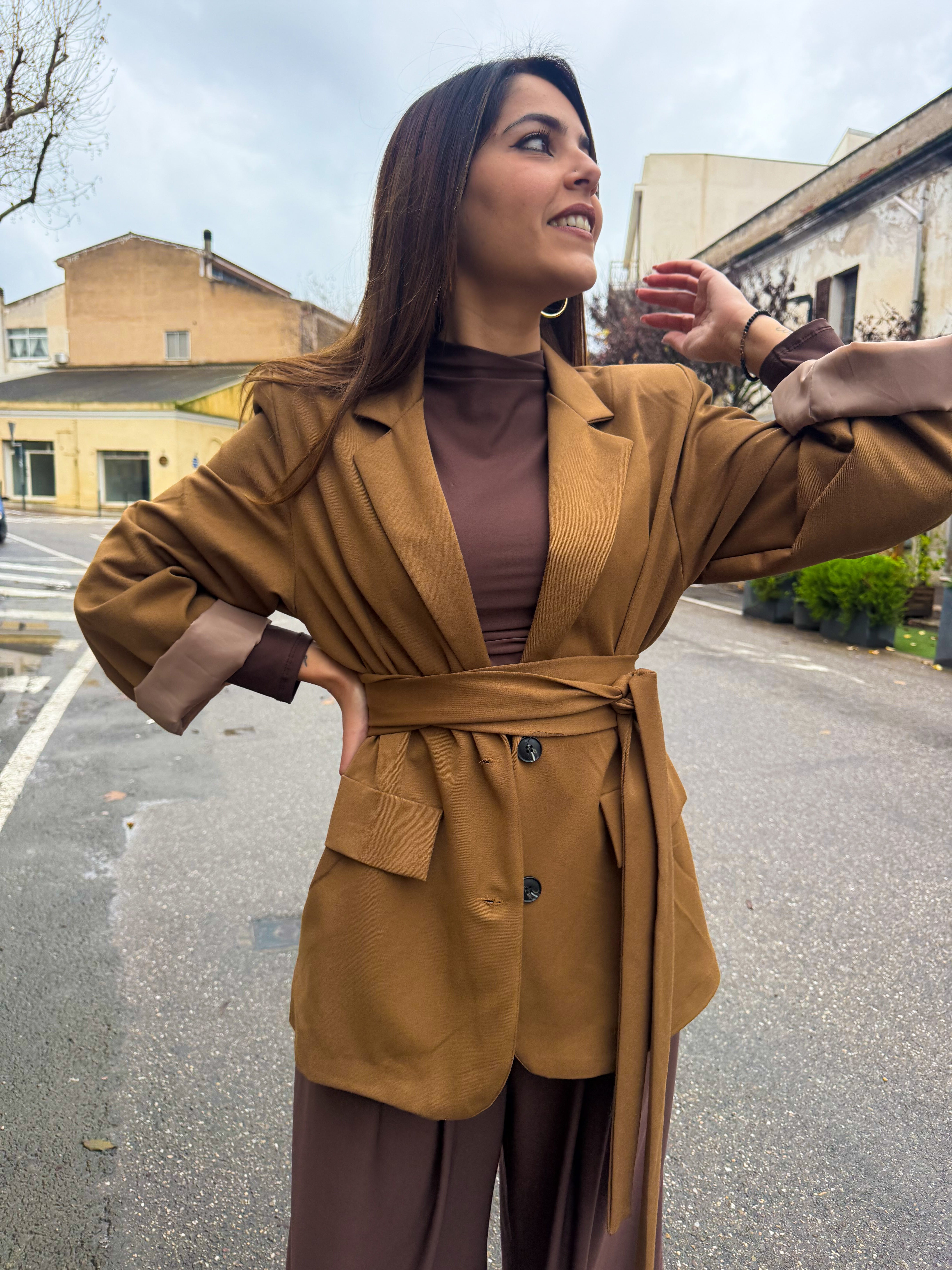 Blazer “Grace Belt” cammello