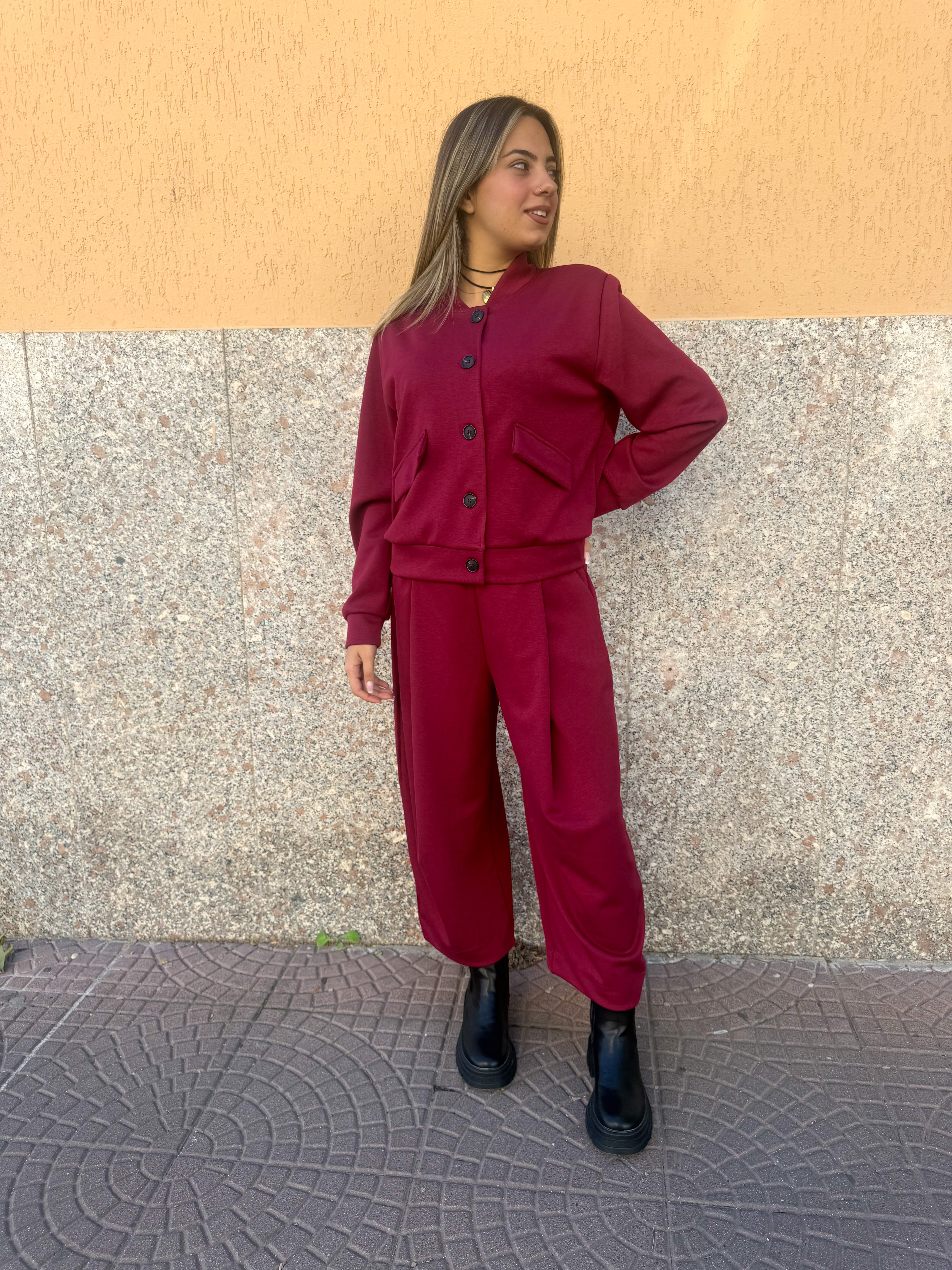 Completo “Sporty Vibes” bordeaux