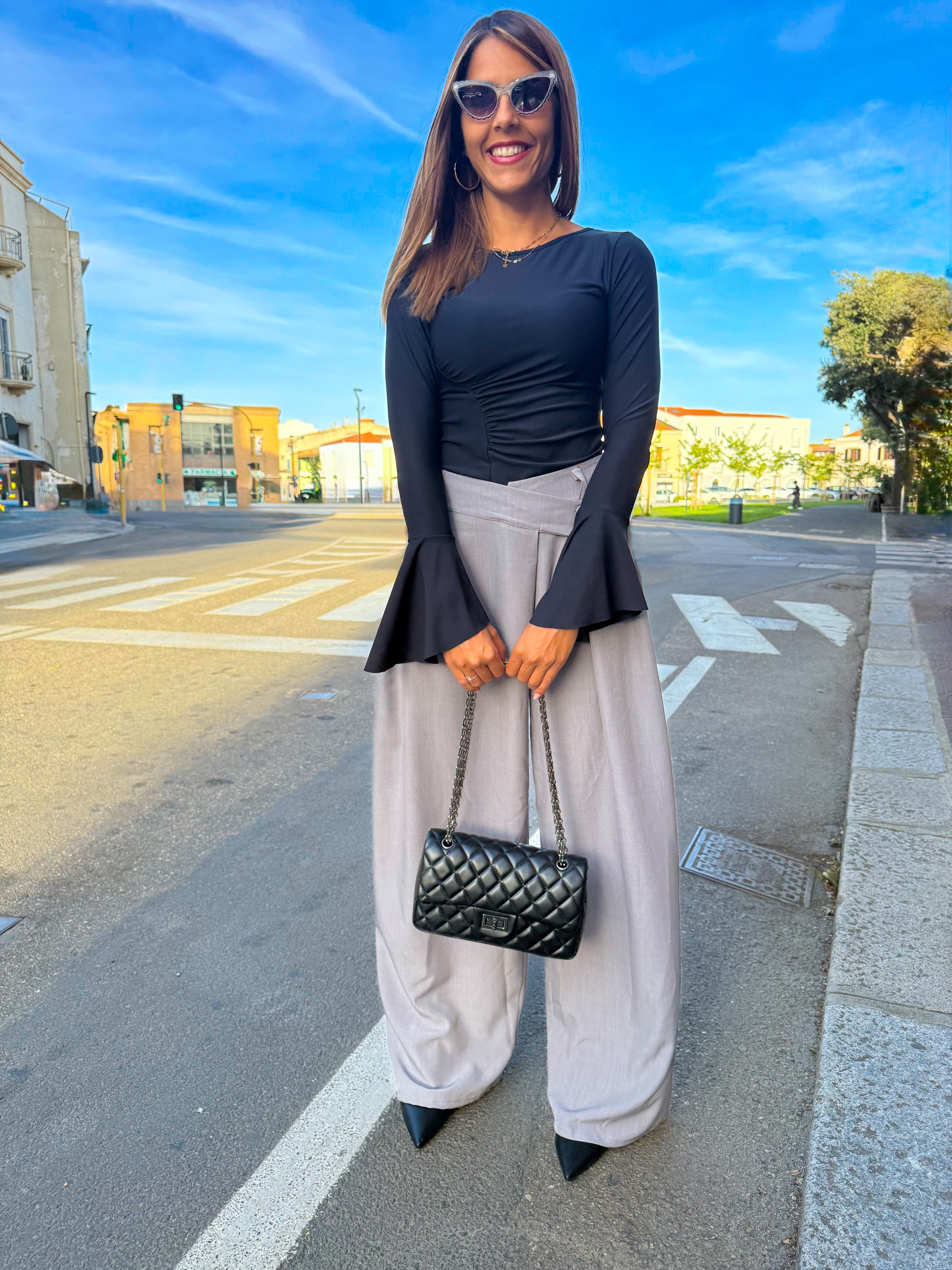 Pantaloni “Figure out” grigi