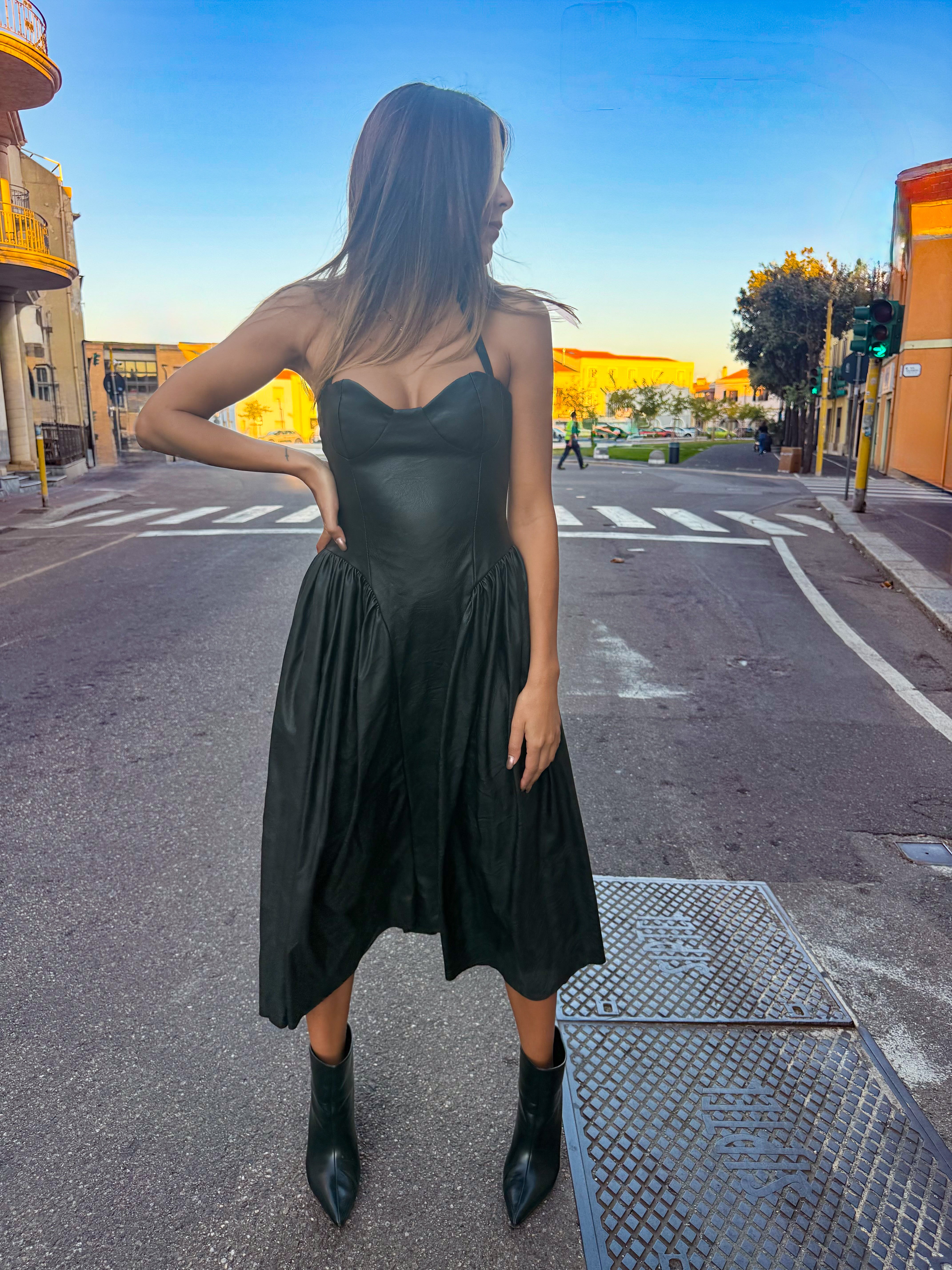 Abito “Define” Nero