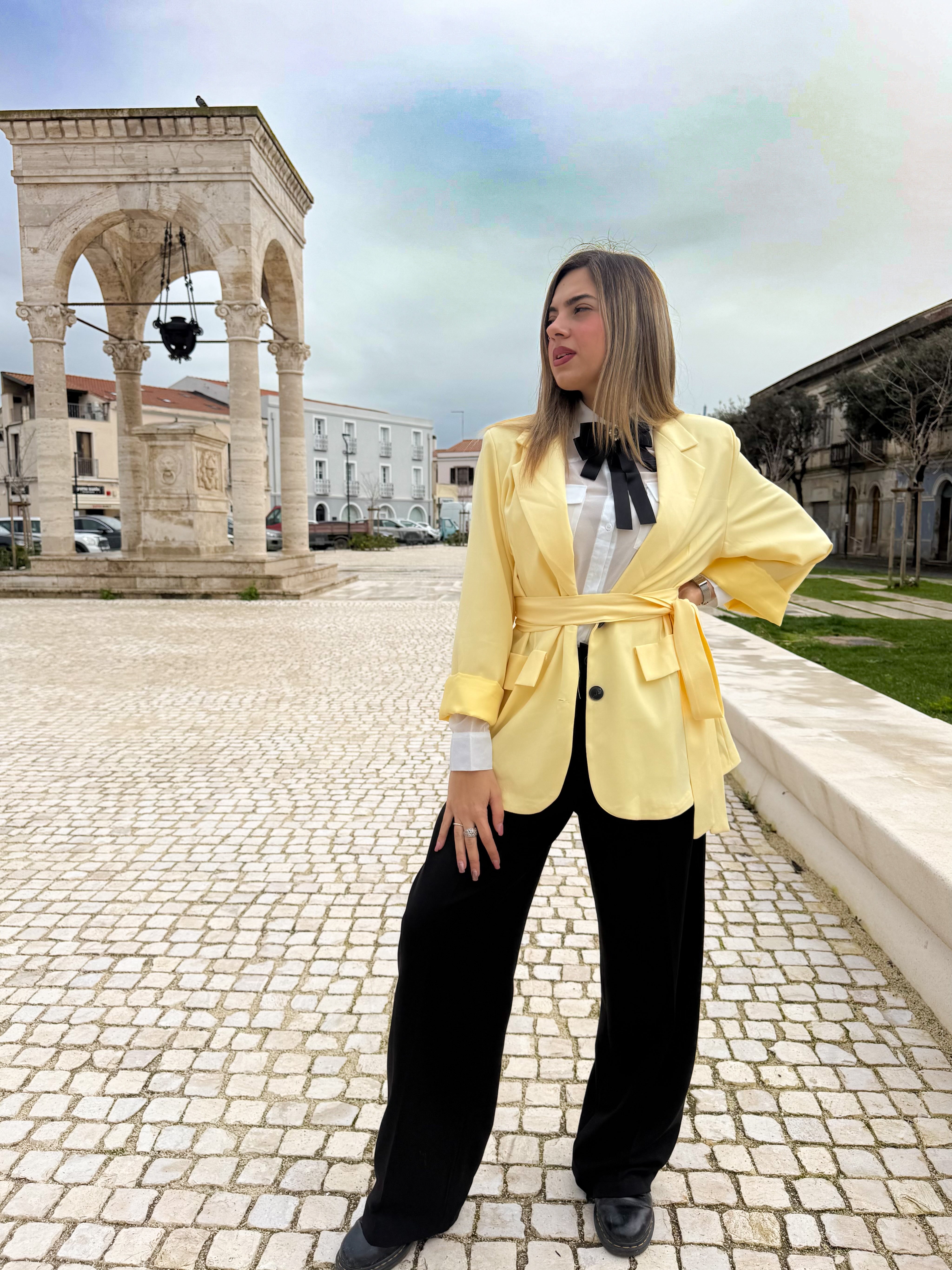Blazer “Grace Belt” giallo