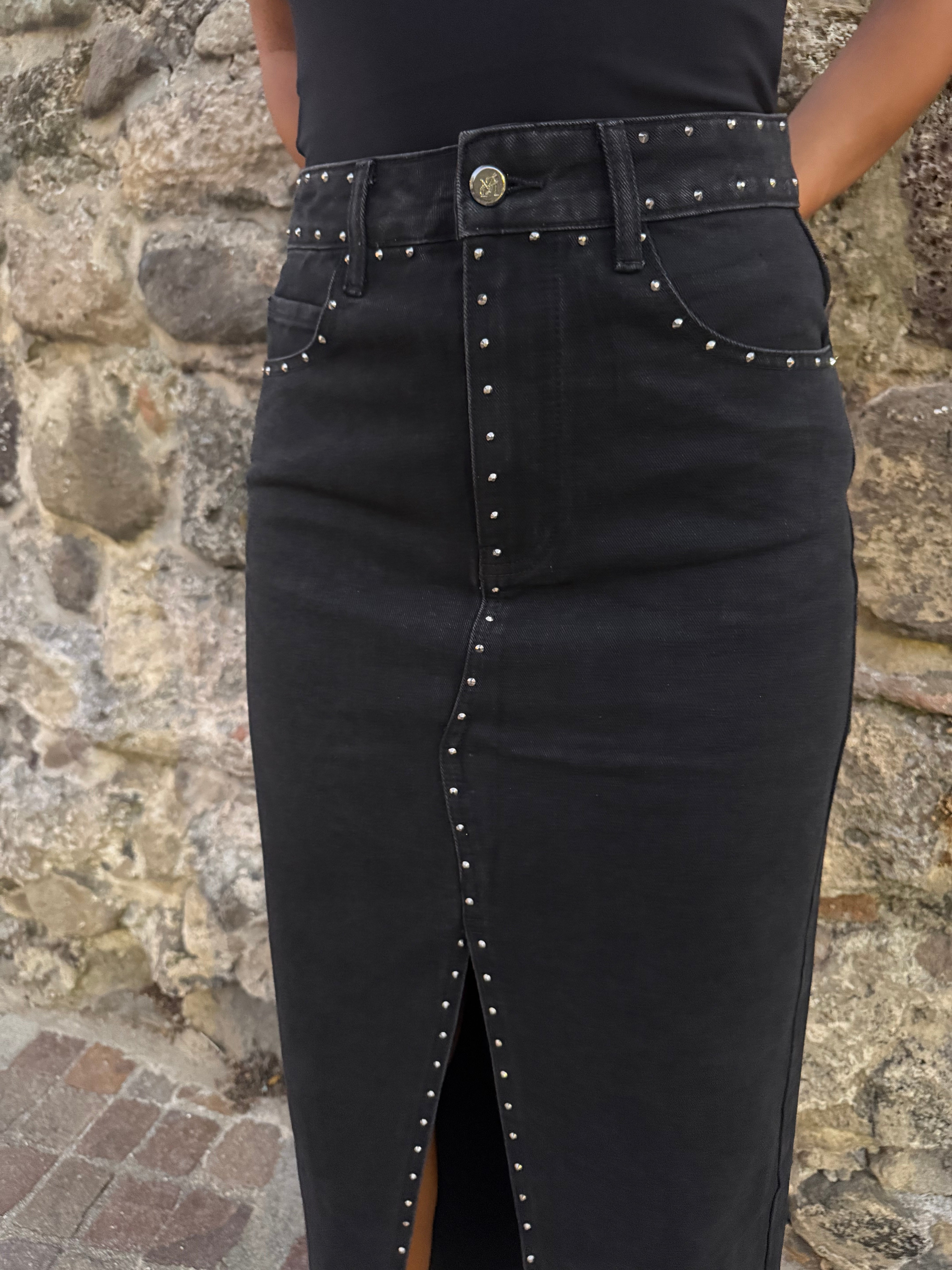 Gonna ‘“Black Stud”