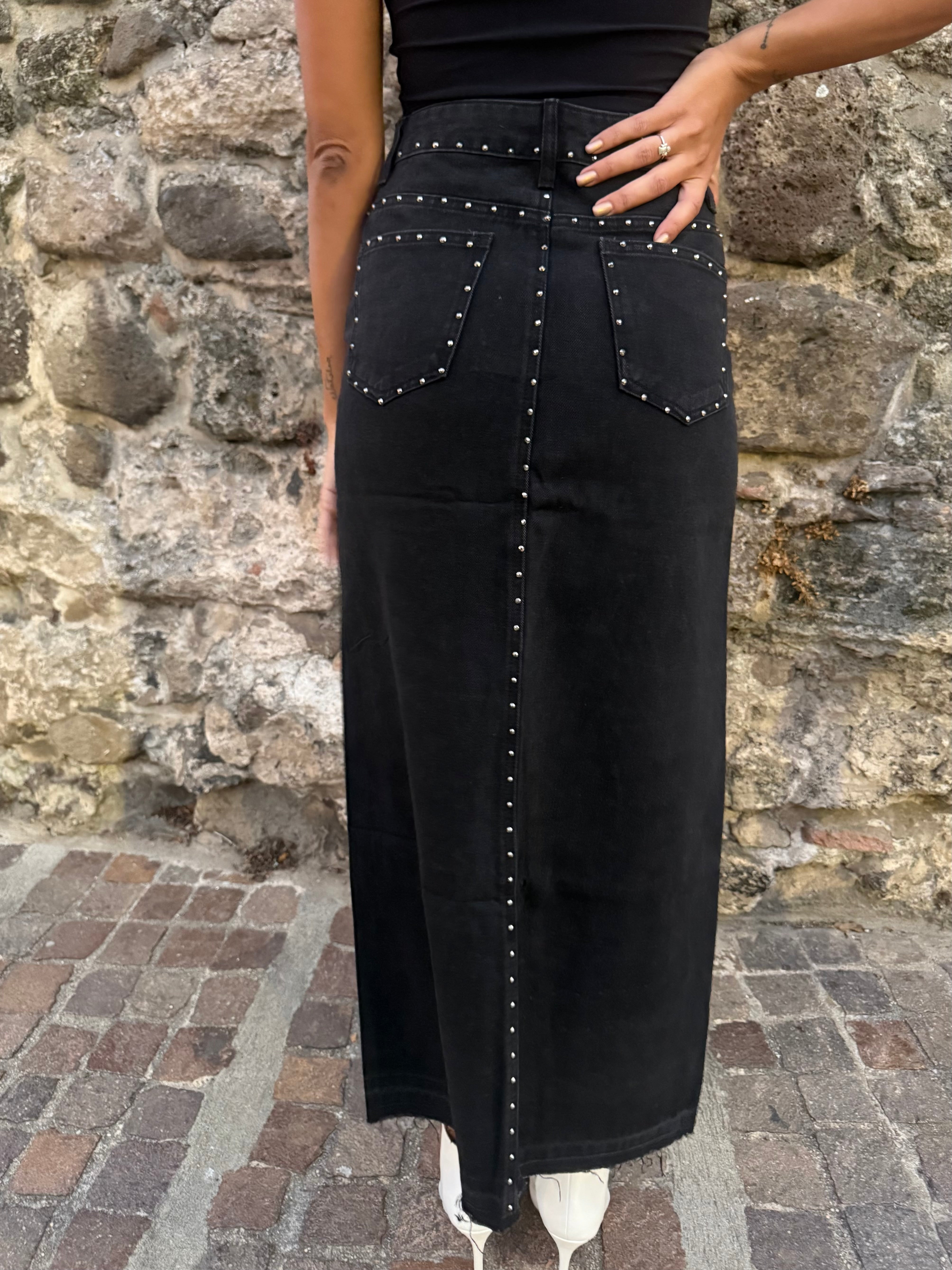 Gonna ‘“Black Stud”