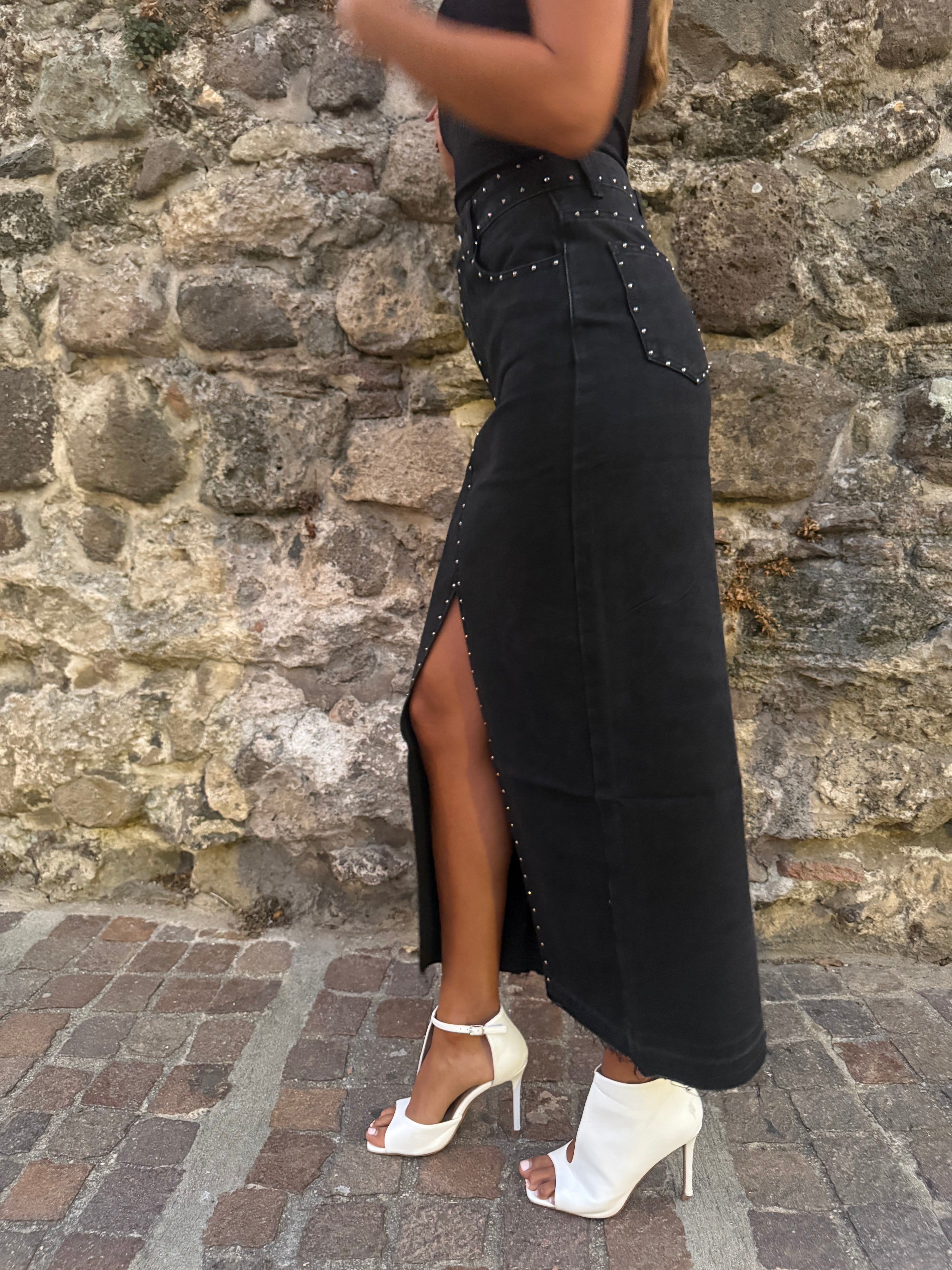 Gonna ‘“Black Stud”