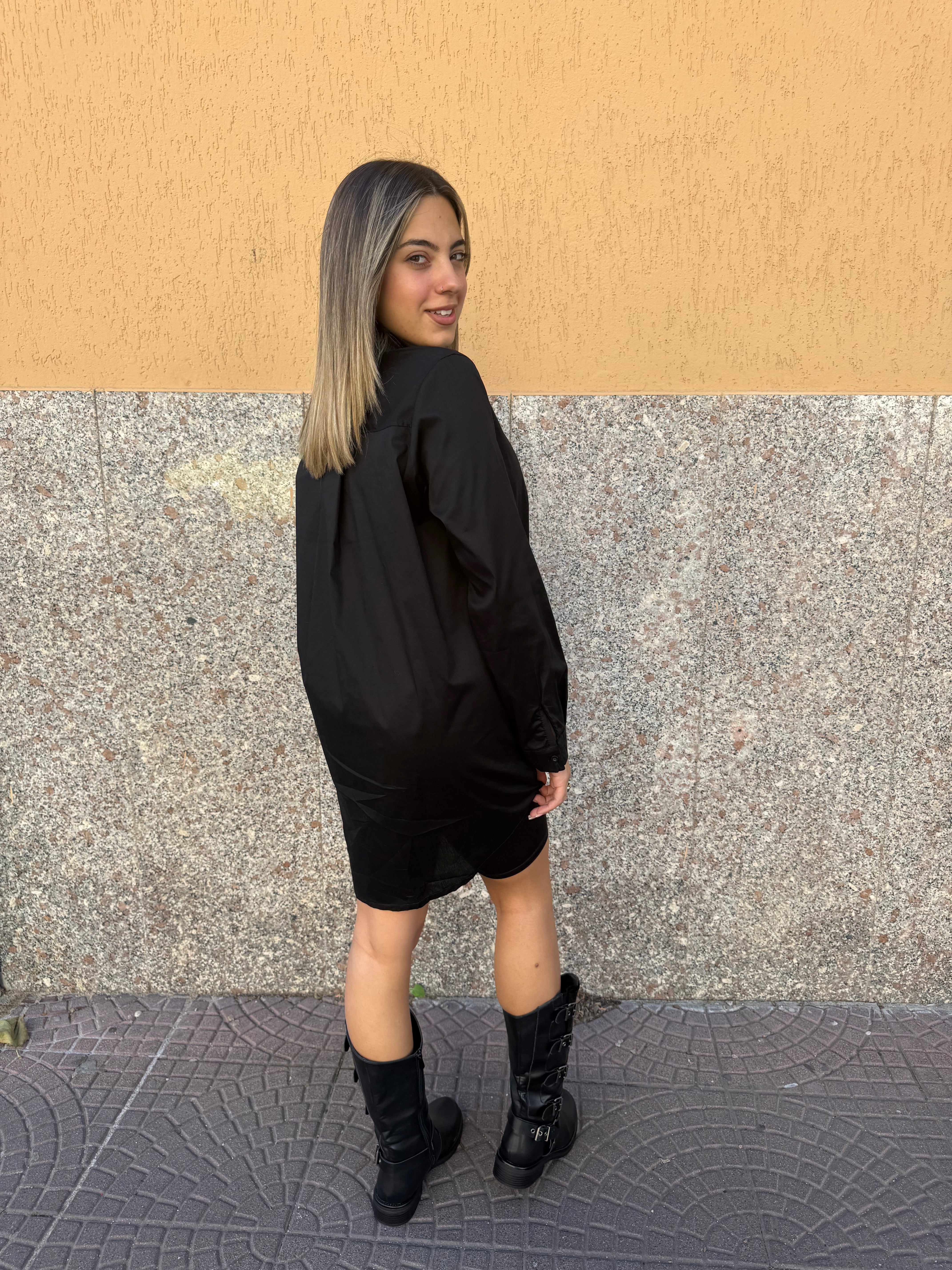 Maxi camicia “Volver” nera