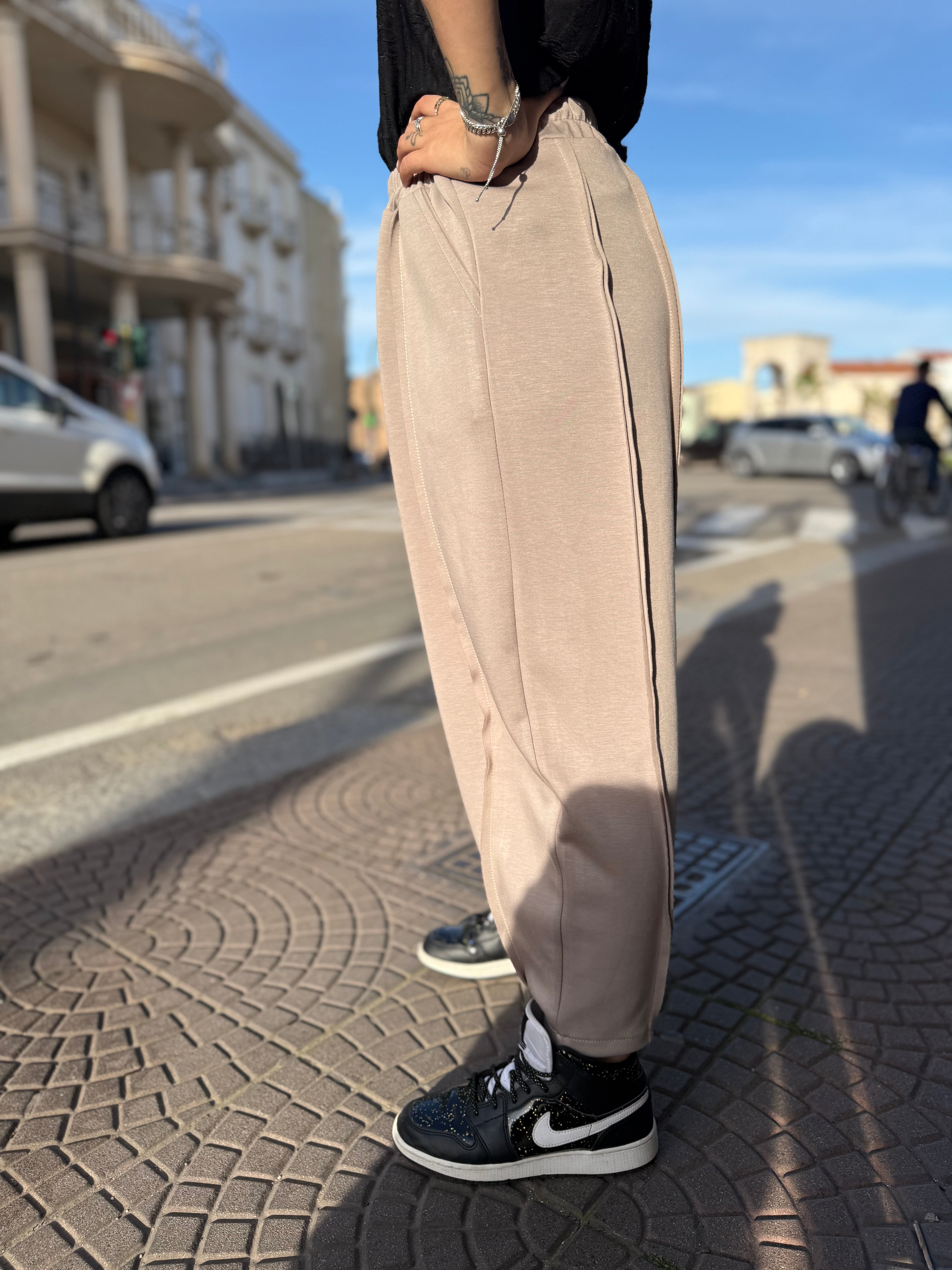 Pantaloni “Cleo” beige