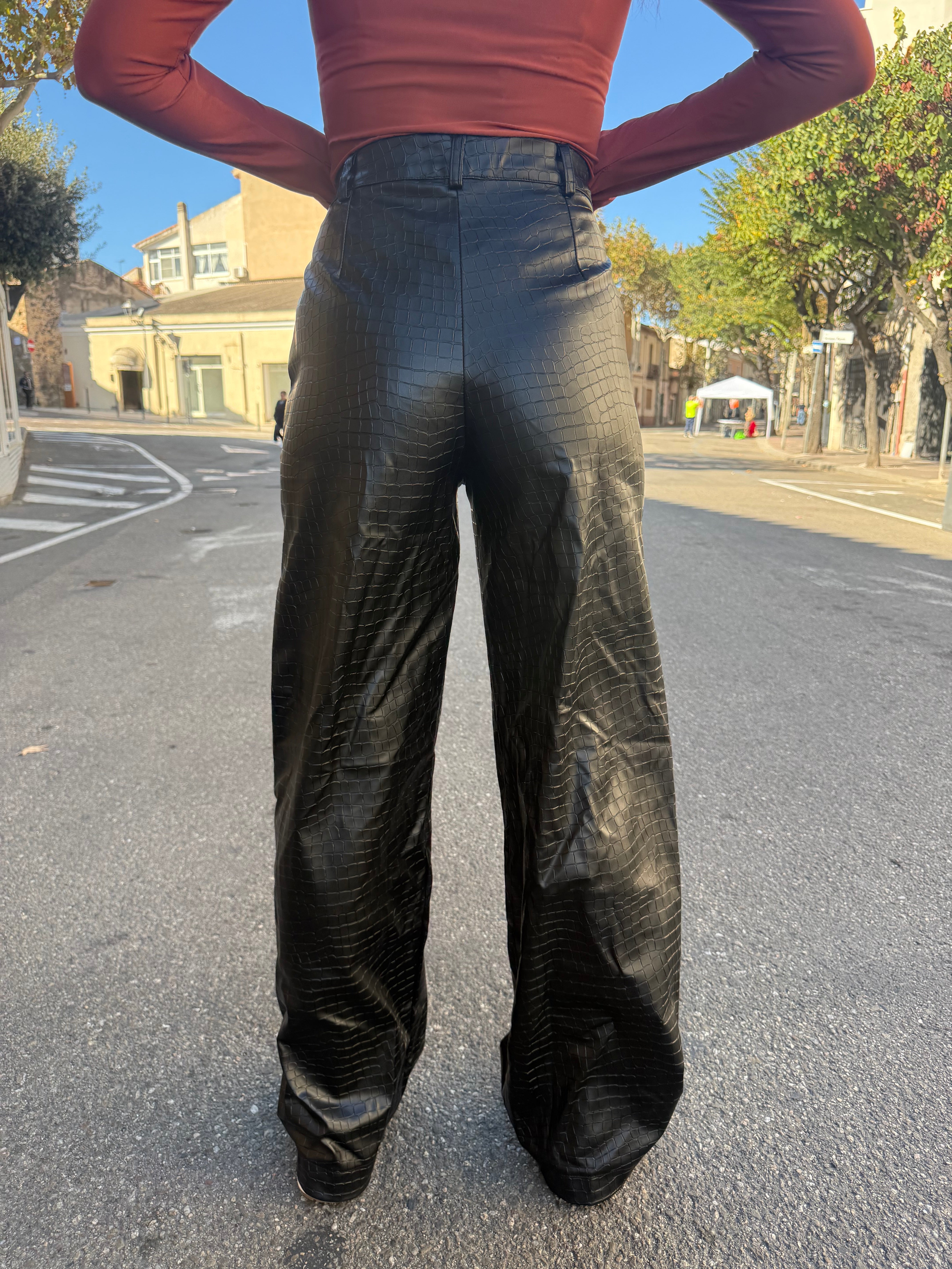 Pantaloni Lumina “Croc Wide” neri