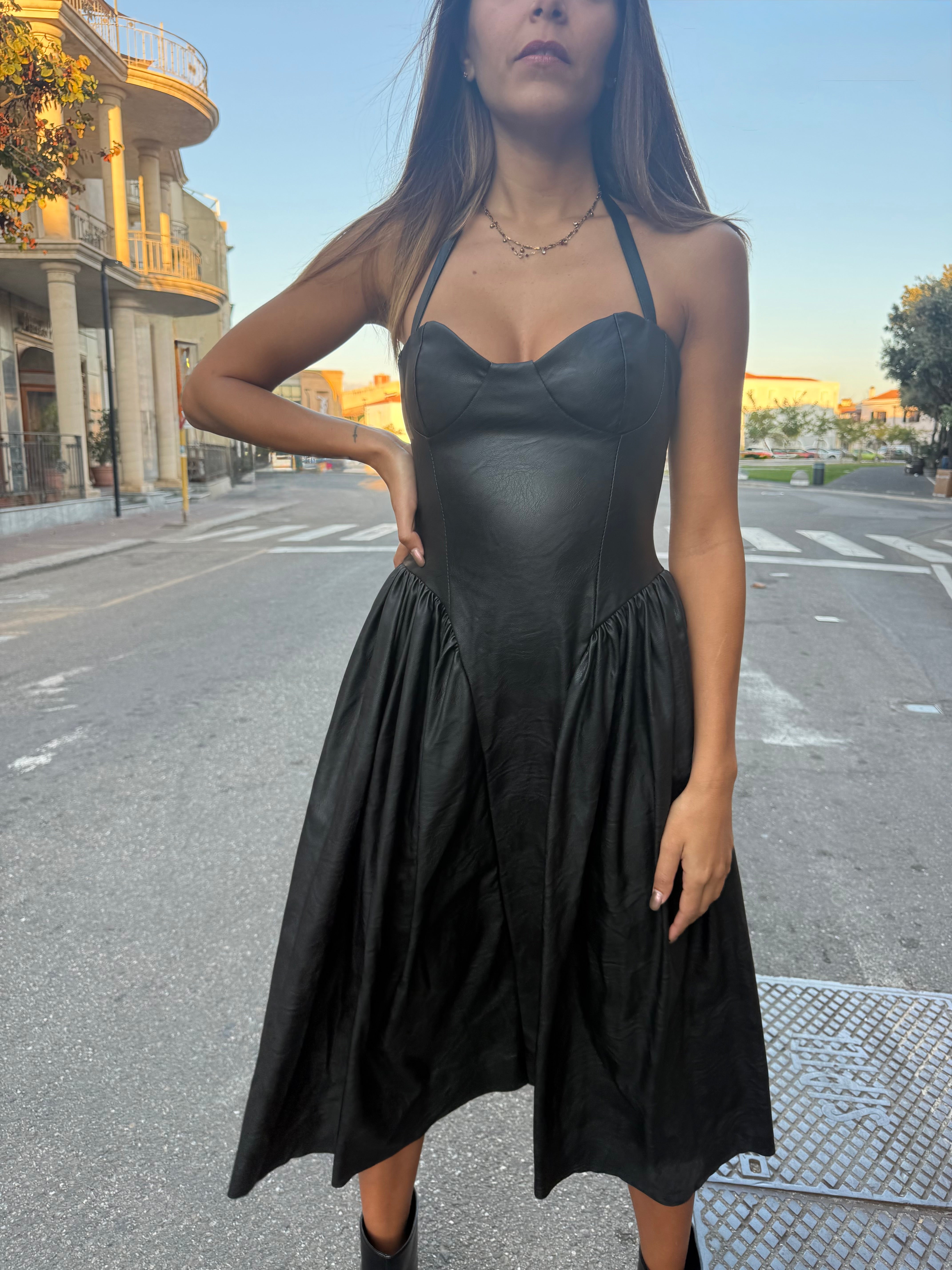 Abito “Define” Nero