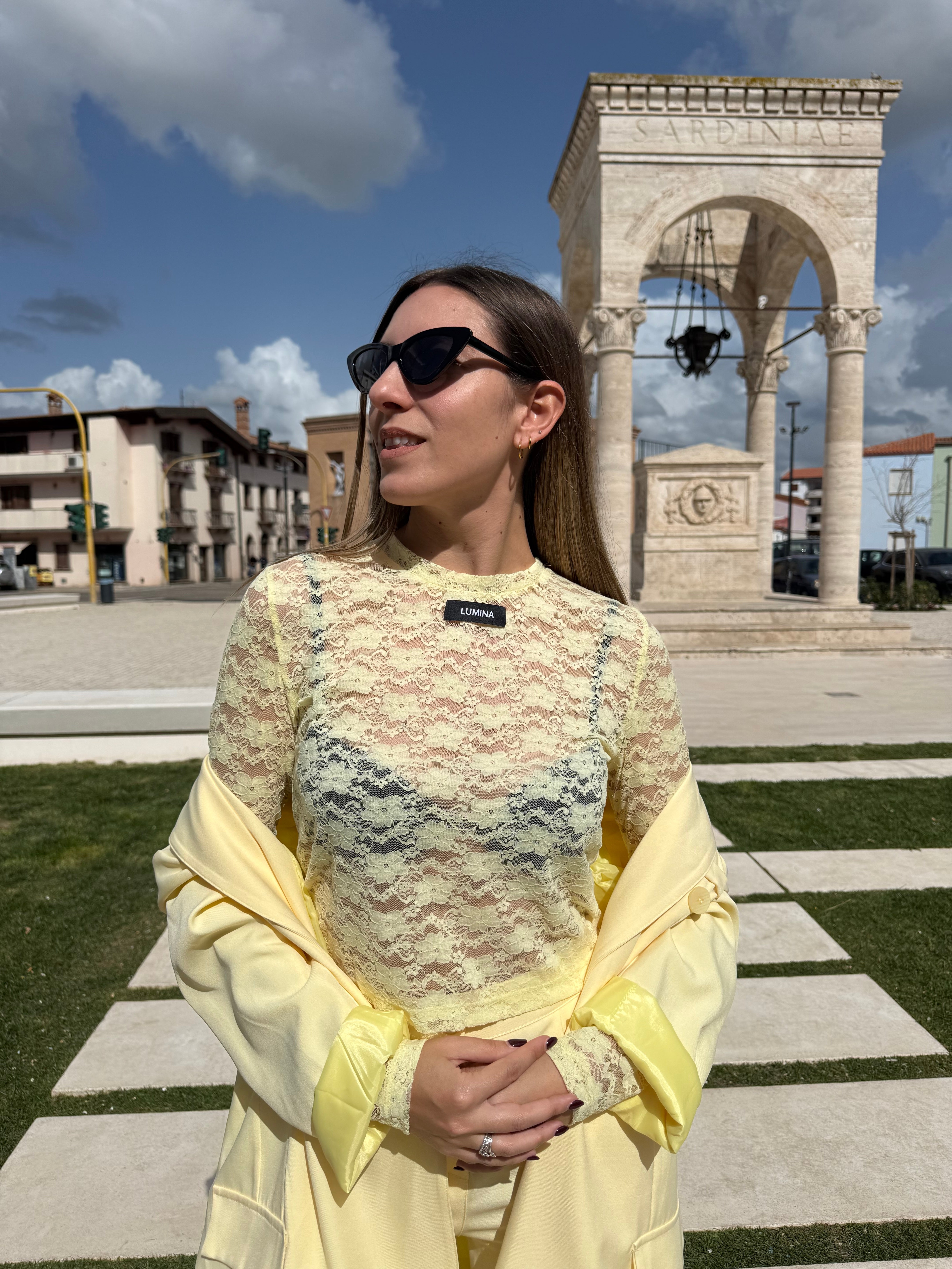 Completo “Pastel Chic” giallo